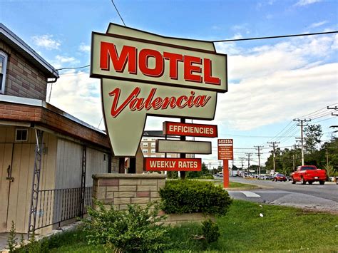 motel valencia.
